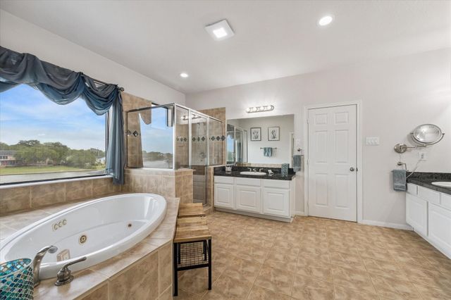 1830 Lakeside Drive, Seabrook, TX 77586