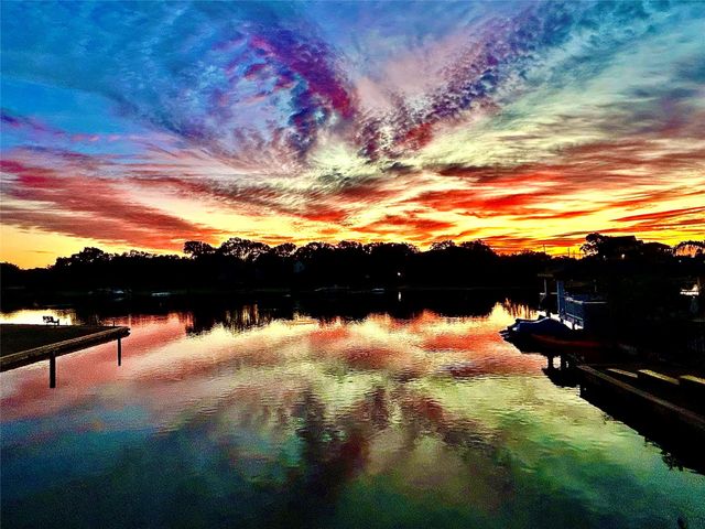 1830 Lakeside Drive, Seabrook, TX 77586