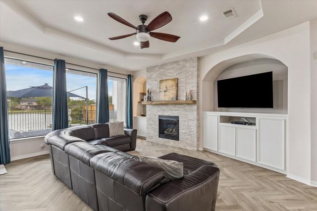 1830 Lakeside Drive, Seabrook, TX 77586