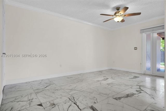 9031 SW 11th St, Miami, FL 33174