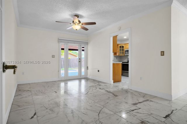 9031 SW 11th St, Miami, FL 33174