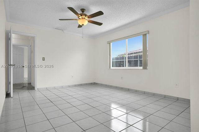 9031 SW 11th St, Miami, FL 33174