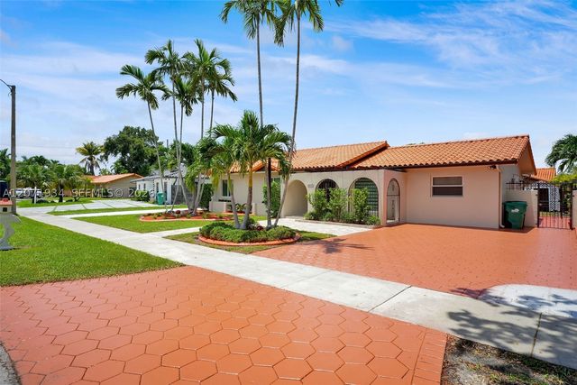 9031 SW 11th St, Miami, FL 33174