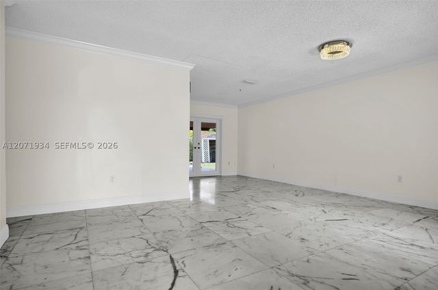 9031 SW 11th St, Miami, FL 33174