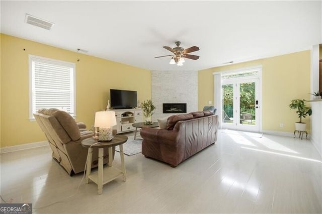 171 Mill Creek Drive, Canton, GA 30115