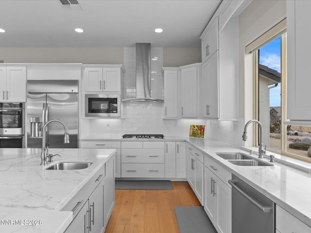 5452 Salmon River Court, Reno, NV 89511