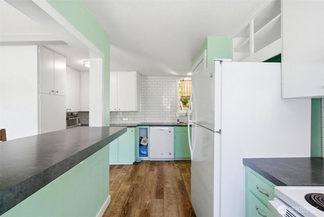 3917 Grove Road NW, Olympia, WA 98502