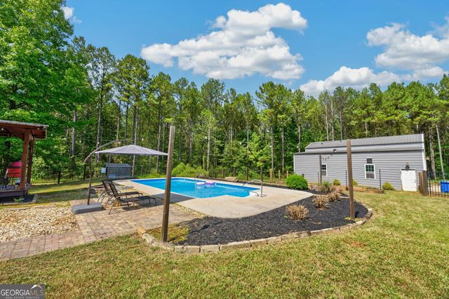 587 Coweta Heard Road, Hogansville, GA 30230