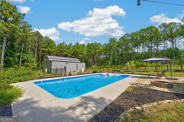 587 Coweta Heard Road, Hogansville, GA 30230