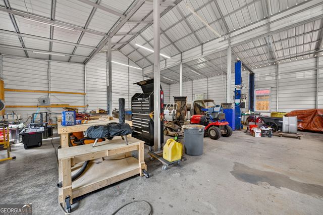 587 Coweta Heard Road, Hogansville, GA 30230