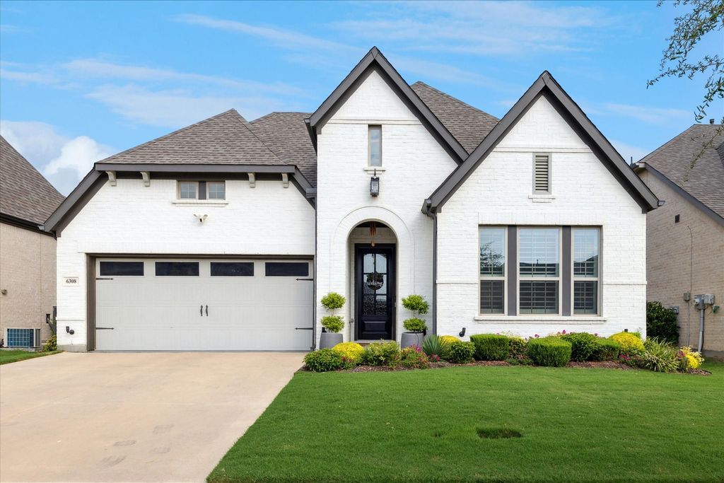 6308 Tavolo Parkway, Fort Worth, TX 76123