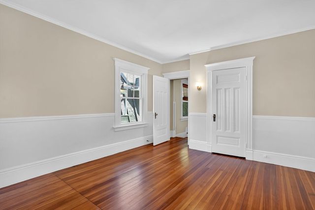 32 Spruceland Ave, Springfield, MA 01108