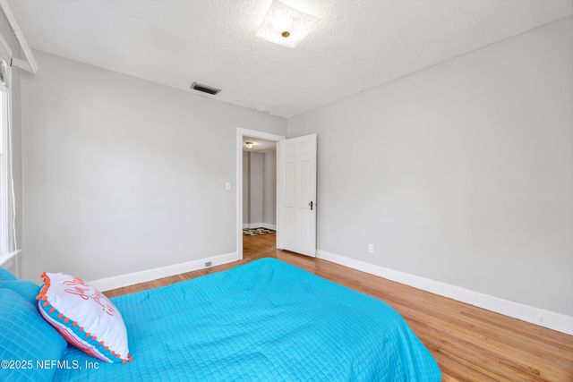 1425 PINETREE Road, Jacksonville, FL 32207