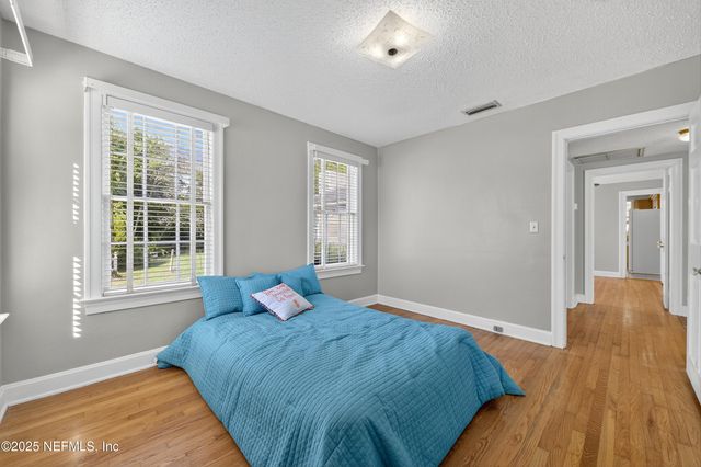 1425 PINETREE Road, Jacksonville, FL 32207