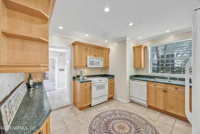 1425 PINETREE Road, Jacksonville, FL 32207