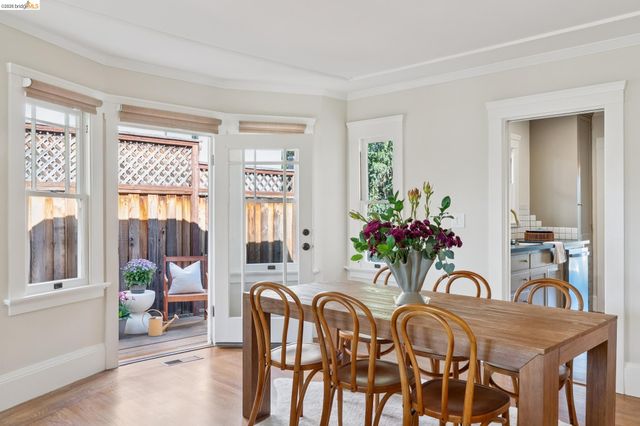 3862 Lyman Rd, Oakland, CA 94602