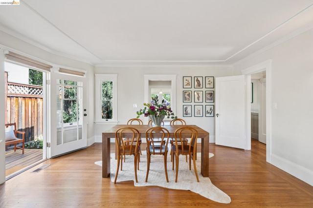 3862 Lyman Rd, Oakland, CA 94602