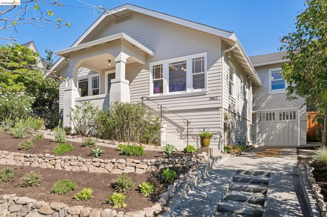 3862 Lyman Rd, Oakland, CA 94602