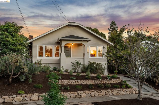 3862 Lyman Rd, Oakland, CA 94602