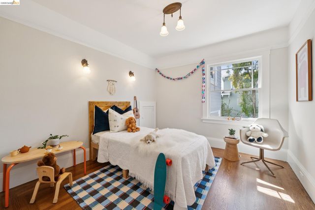 3862 Lyman Rd, Oakland, CA 94602