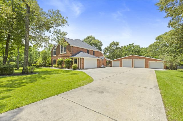 203 Mapleleaf Street, Magnolia, TX 77354