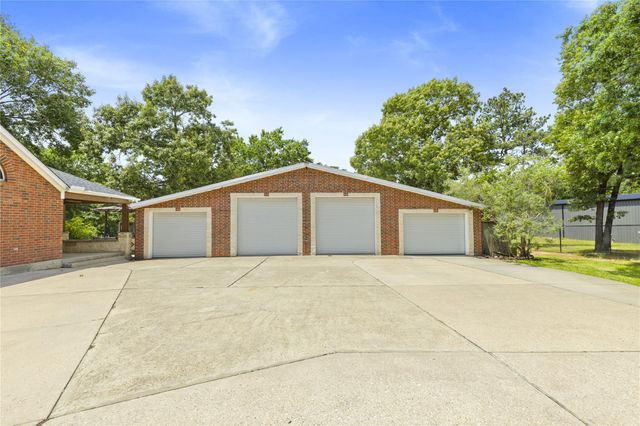 203 Mapleleaf Street, Magnolia, TX 77354