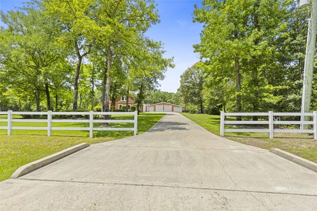 203 Mapleleaf Street, Magnolia, TX 77354