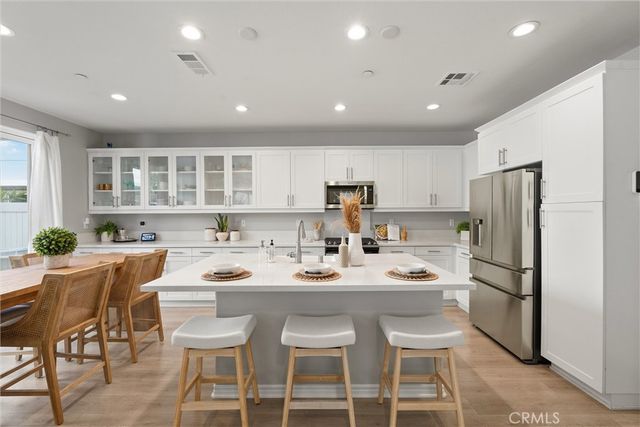 250 W Ridgewood, Long Beach, CA 90805