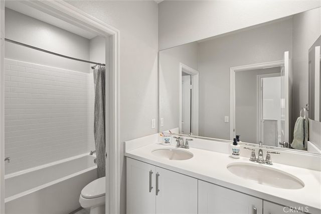 250 W Ridgewood, Long Beach, CA 90805