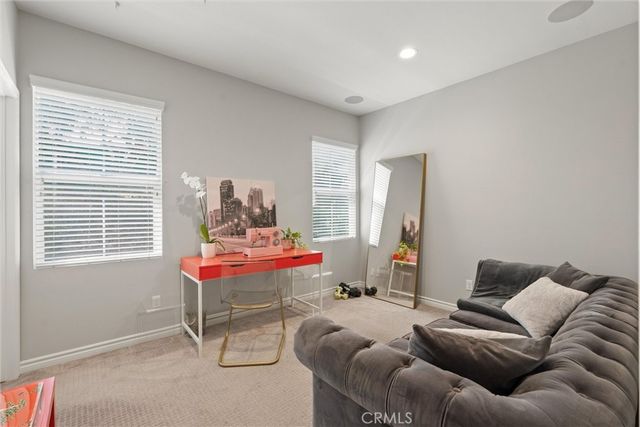 250 W Ridgewood, Long Beach, CA 90805