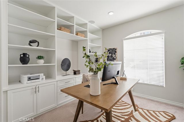 250 W Ridgewood, Long Beach, CA 90805