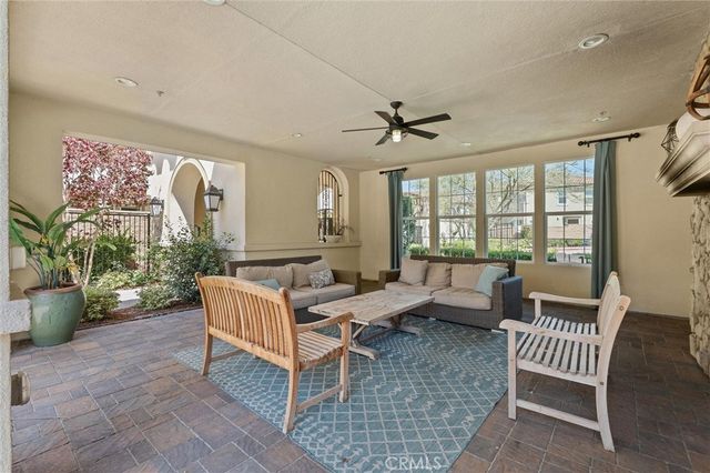 250 W Ridgewood, Long Beach, CA 90805