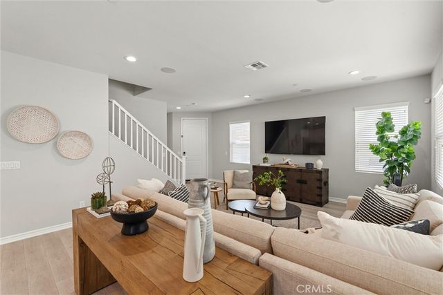 250 W Ridgewood, Long Beach, CA 90805