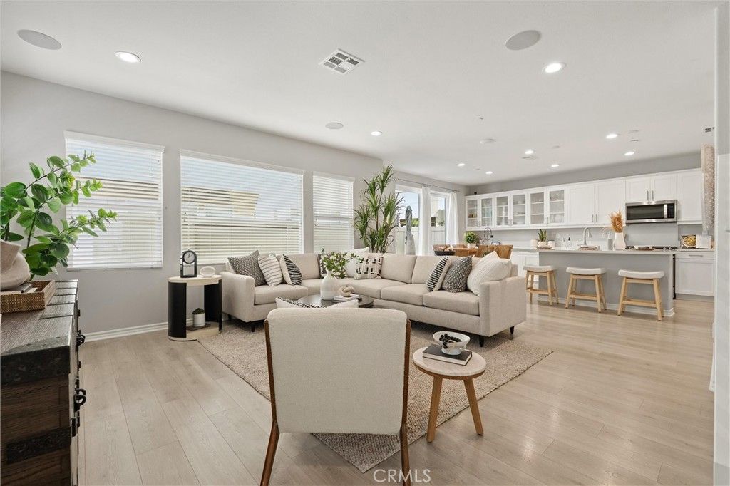 250 W Ridgewood, Long Beach, CA 90805 — photo 5