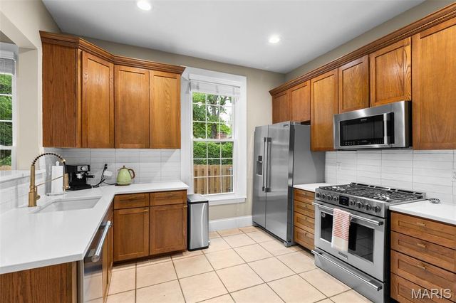 319 N Gore Avenue, Webster Groves, MO 63119