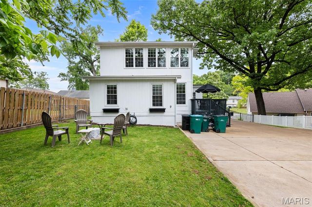319 N Gore Avenue, Webster Groves, MO 63119