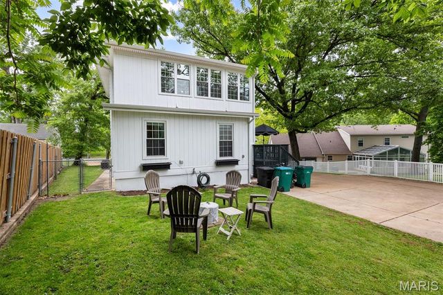 319 N Gore Avenue, Webster Groves, MO 63119