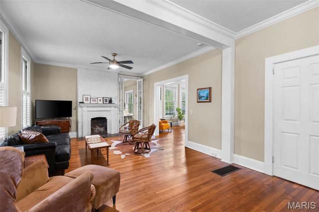 319 N Gore Avenue, Webster Groves, MO 63119