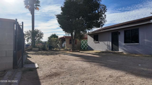 3723 E March Place, Tucson, AZ 85713