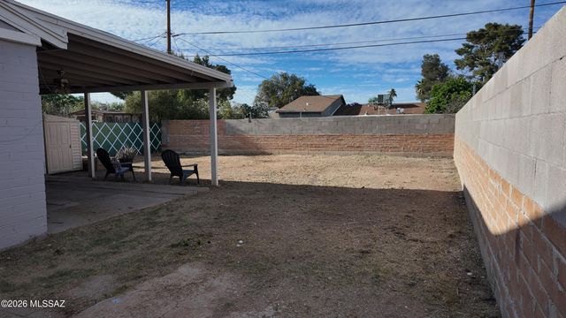 3723 E March Place, Tucson, AZ 85713