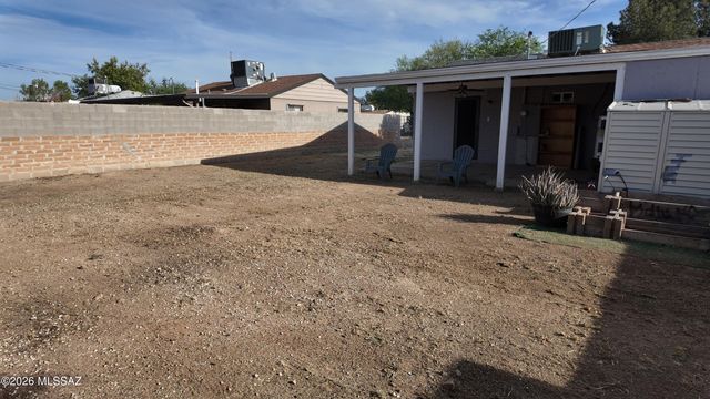3723 E March Place, Tucson, AZ 85713