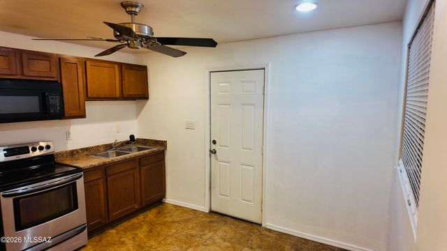 3723 E March Place, Tucson, AZ 85713