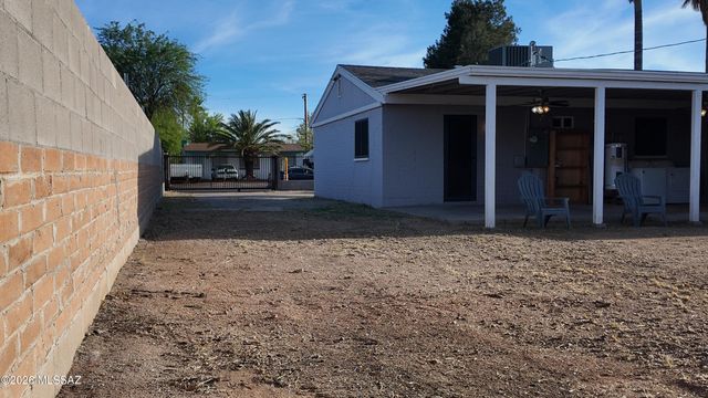 3723 E March Place, Tucson, AZ 85713