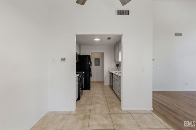 8000 Kroll Way 112, Bakersfield, CA 93311