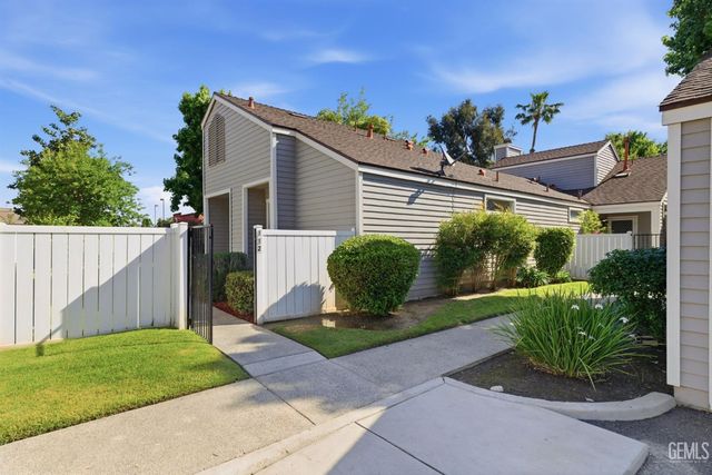 8000 Kroll Way 112, Bakersfield, CA 93311