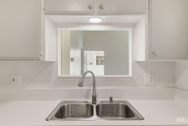 8000 Kroll Way 112, Bakersfield, CA 93311