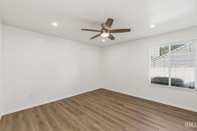 8000 Kroll Way 112, Bakersfield, CA 93311