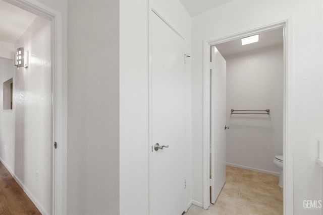 8000 Kroll Way 112, Bakersfield, CA 93311