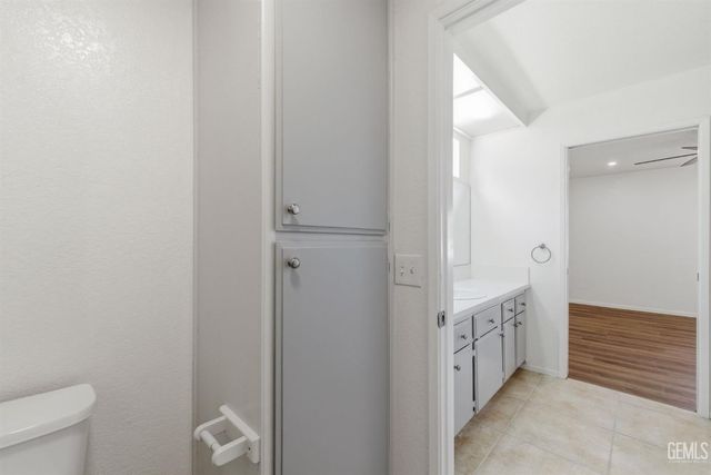 8000 Kroll Way 112, Bakersfield, CA 93311