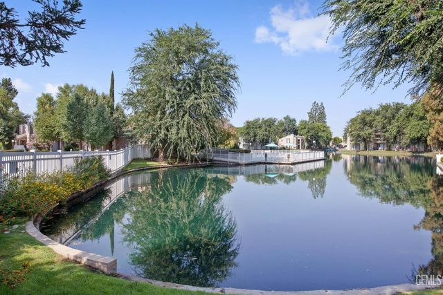 8000 Kroll Way 112, Bakersfield, CA 93311